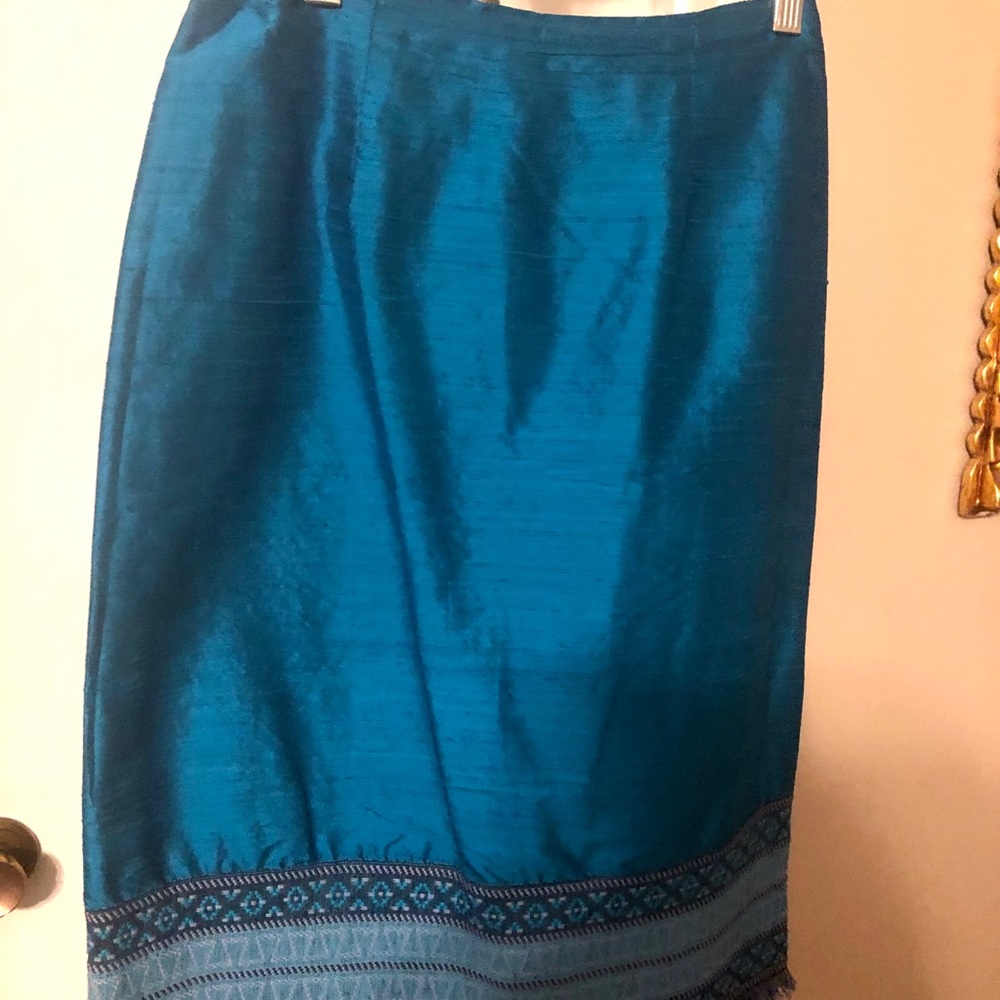 Skirt - Picture 4 of 11
